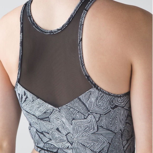 •LULULEMON/Get it Om Bra/8 - Picture 6 of 13